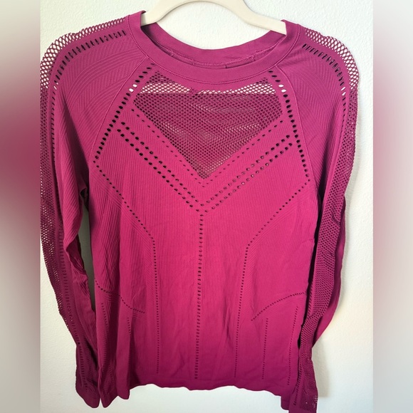 Athleta Oxygen Top Magenta Perforated Breathable Size L Large - Picture 5 of 10